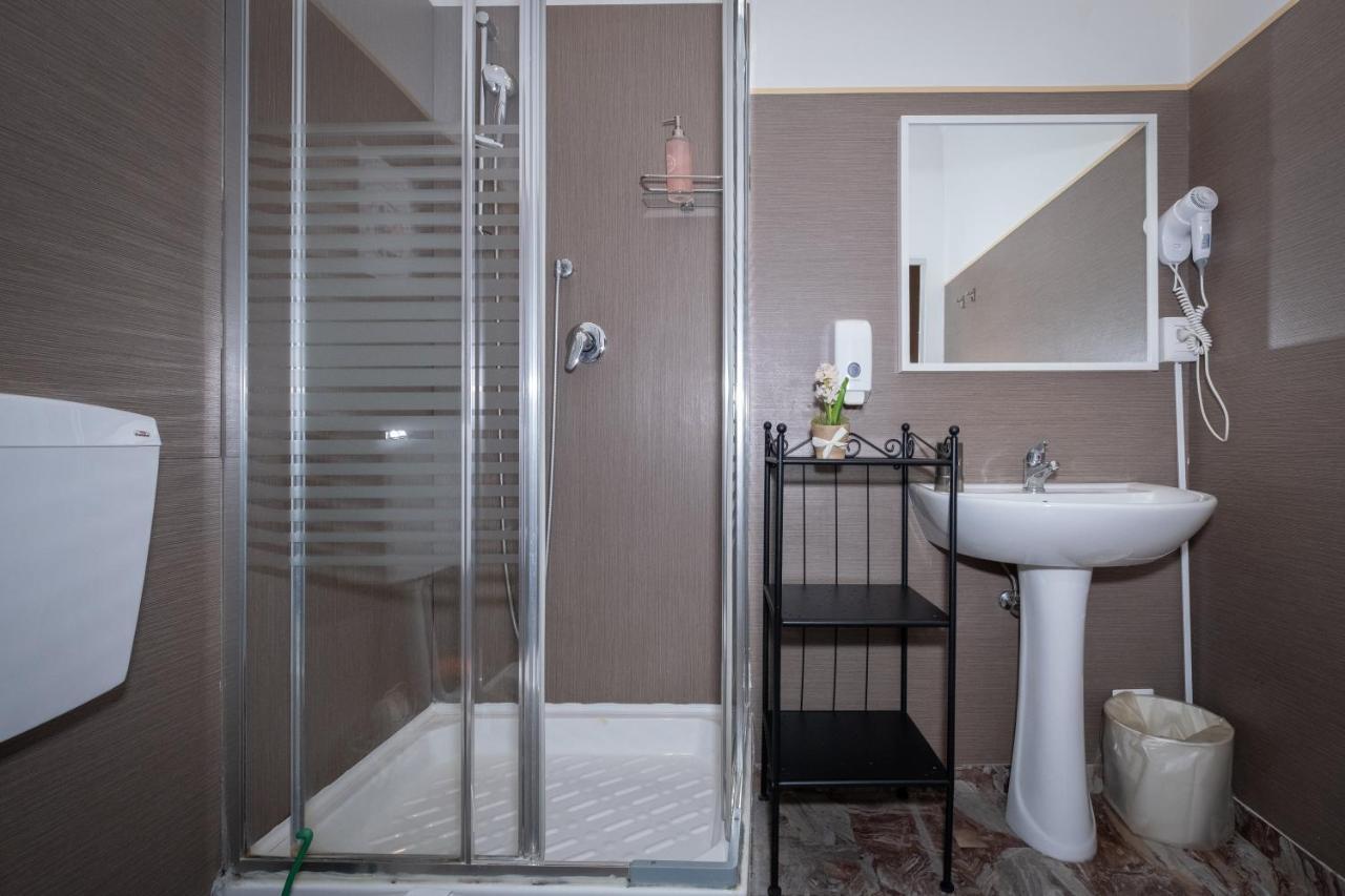 Cconforthotels R&B Semplici Emozioni Bari Extérieur photo